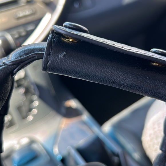 Staud leather hobo style crossbody can be worn without straps - Picture 3 of 7